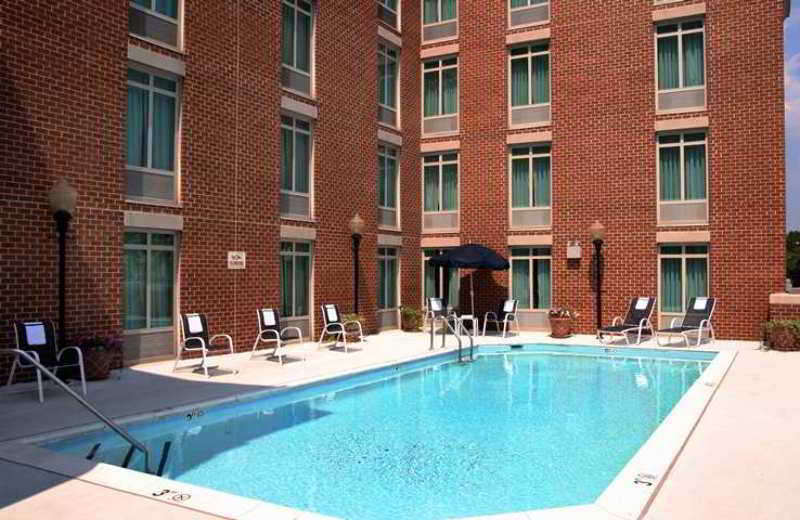 Hampton Inn Alexandria/Old Town Удобства фото